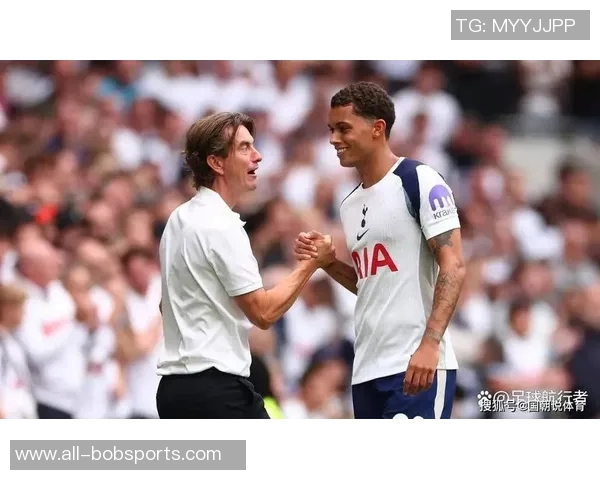 水晶宫即将以3500万签下布伦南约翰逊注册时间紧迫引发关注